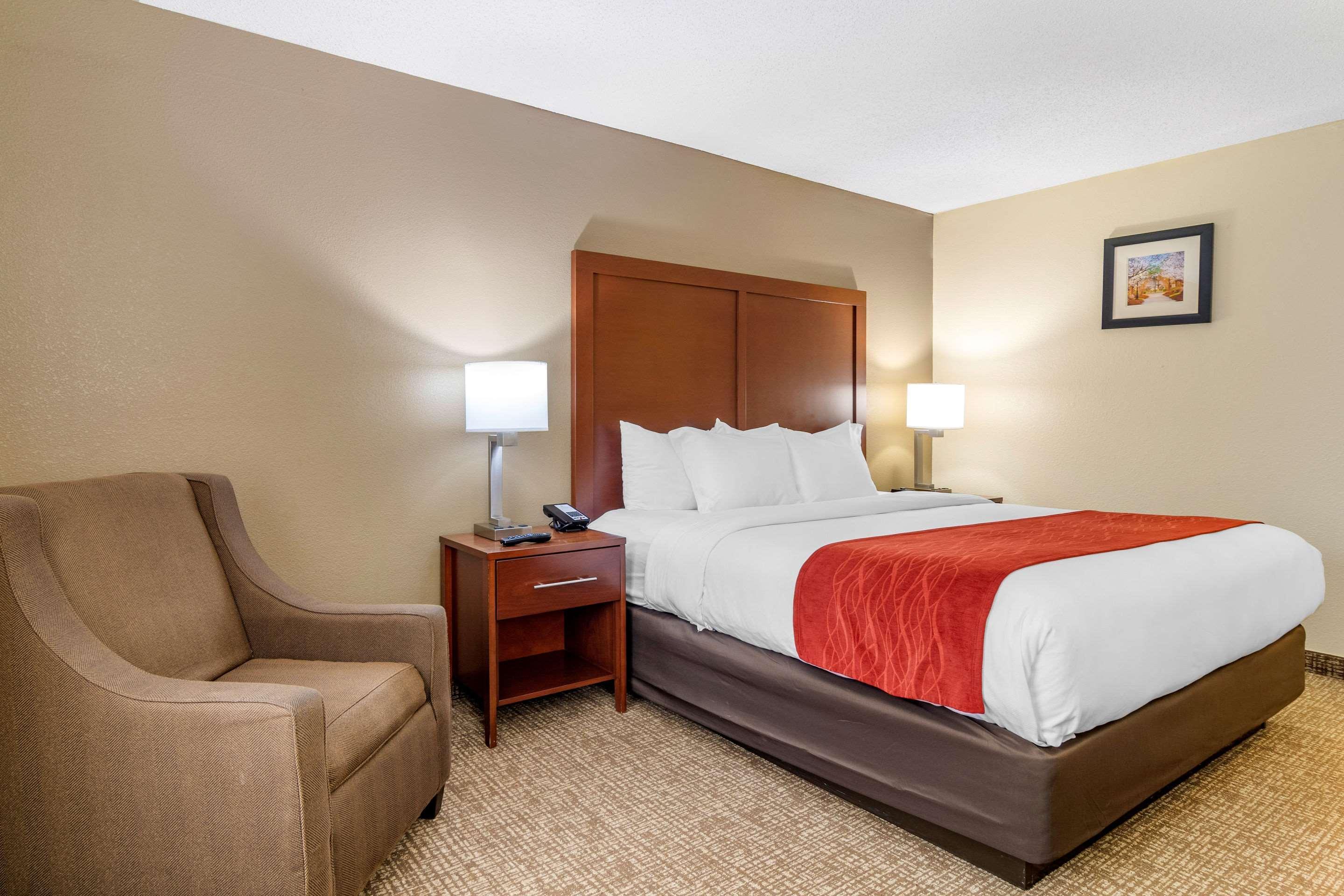 Comfort Inn & Suites Macon North I-75 Buitenkant foto