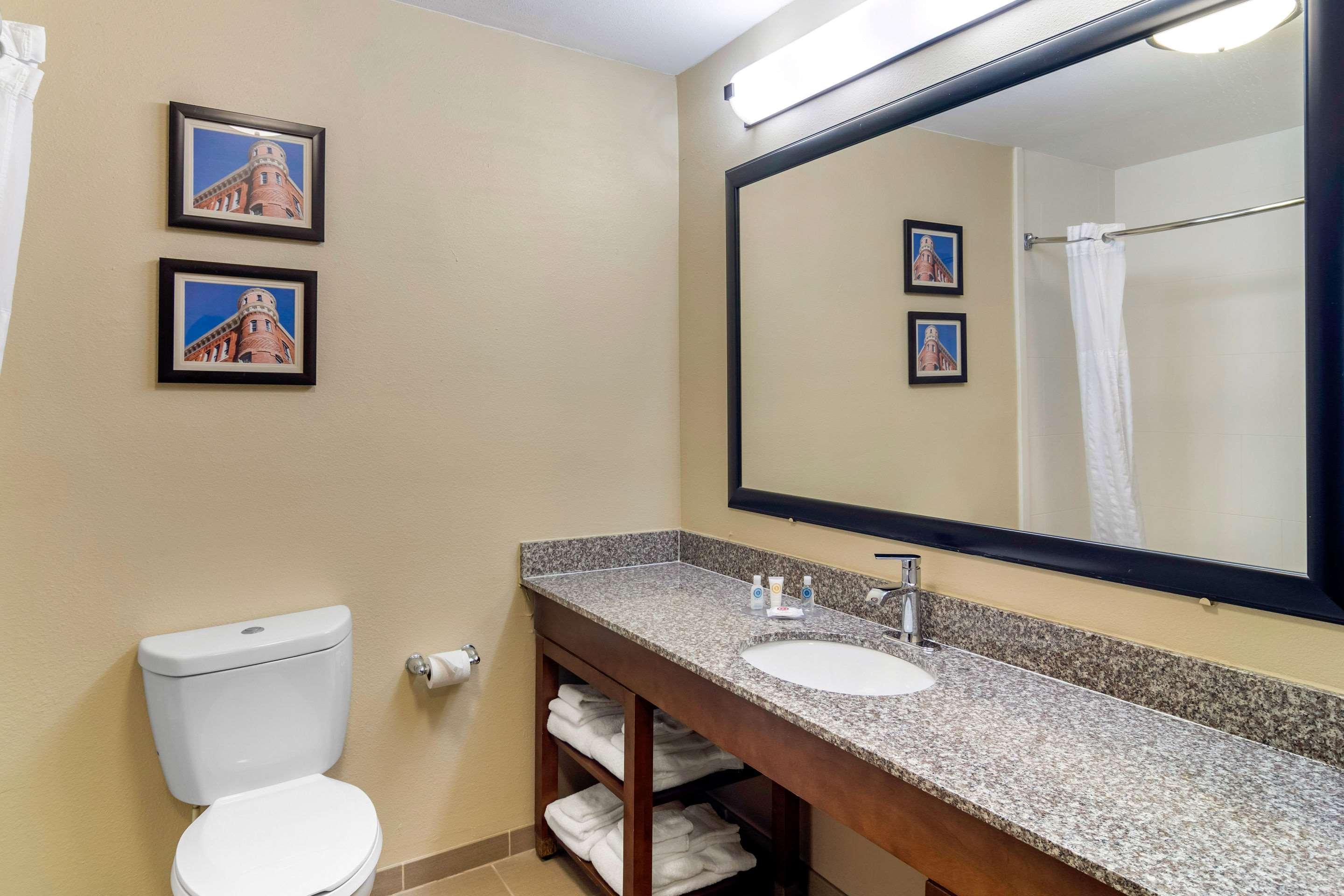 Comfort Inn & Suites Macon North I-75 Buitenkant foto