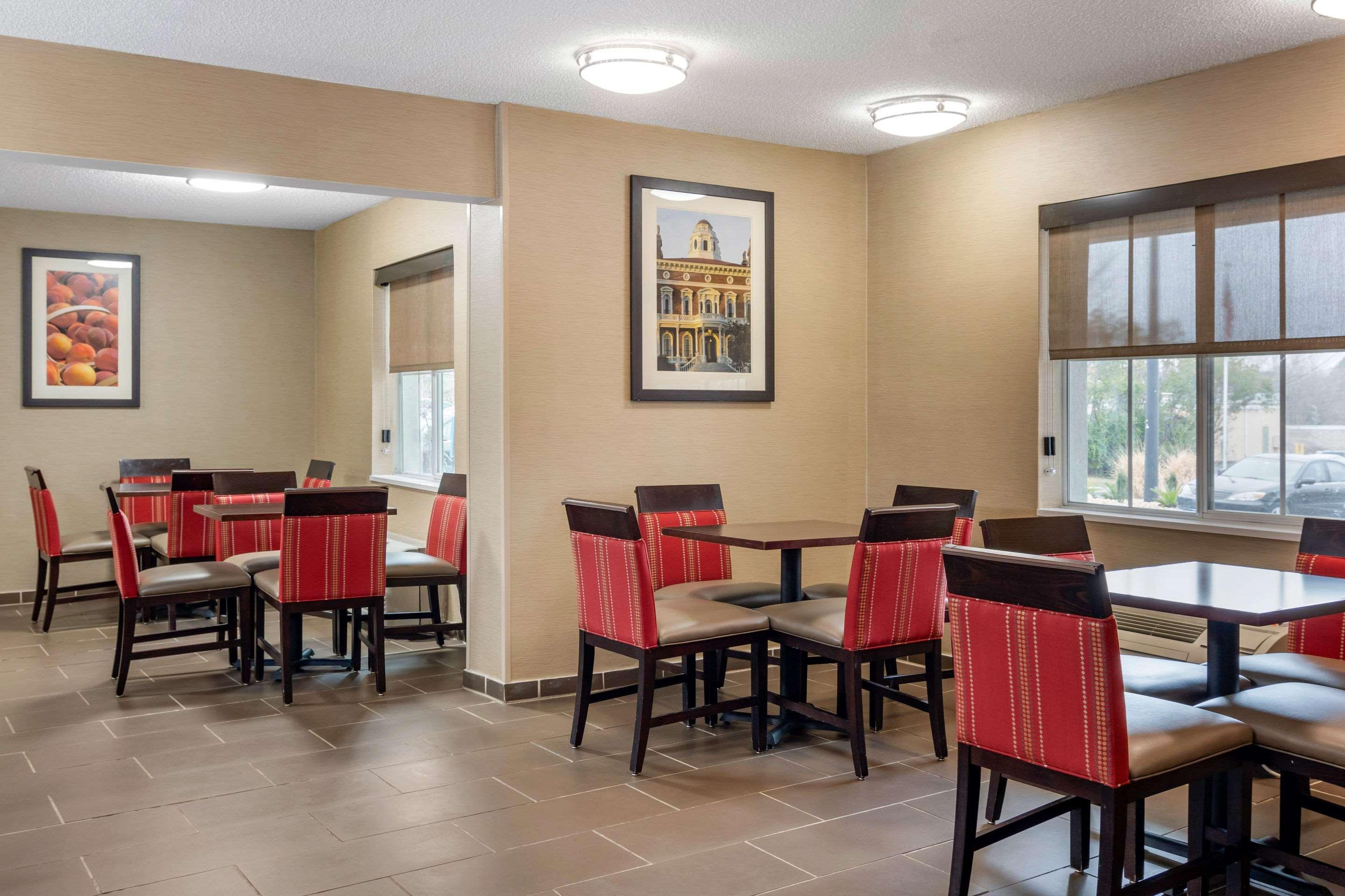 Comfort Inn & Suites Macon North I-75 Buitenkant foto