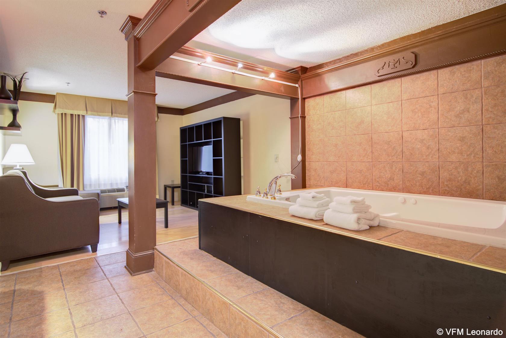 Comfort Inn & Suites Macon North I-75 Buitenkant foto