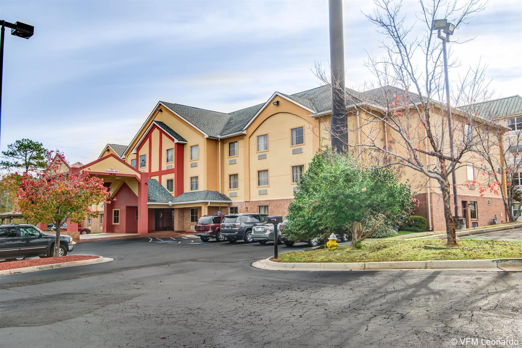 Comfort Inn & Suites Macon North I-75 Buitenkant foto