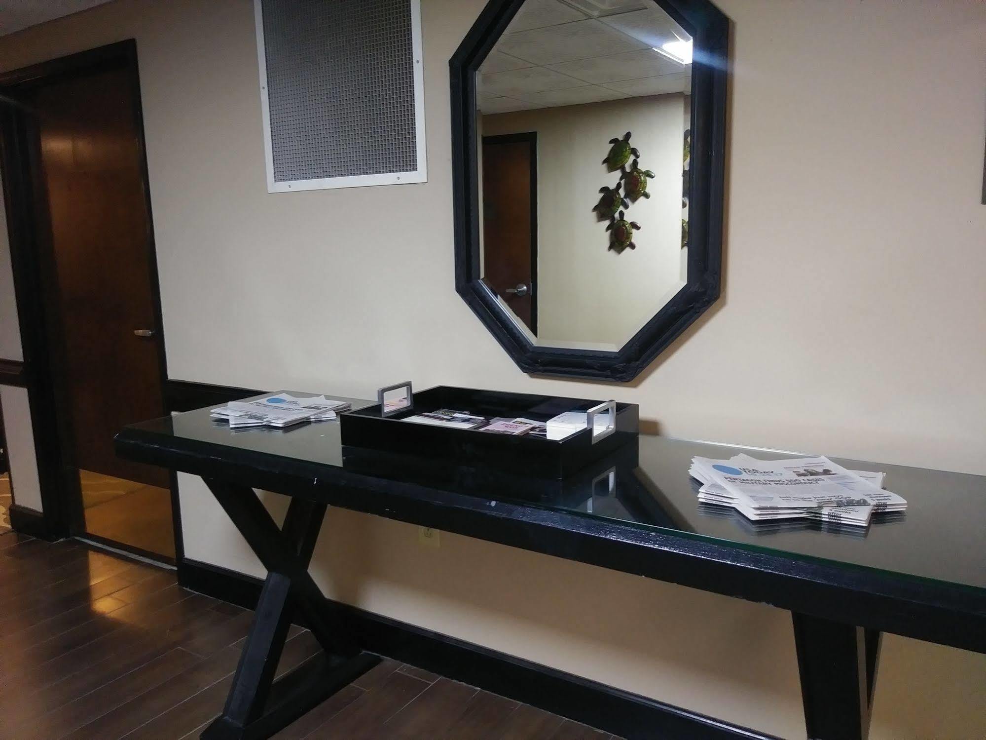 Comfort Inn & Suites Macon North I-75 Buitenkant foto